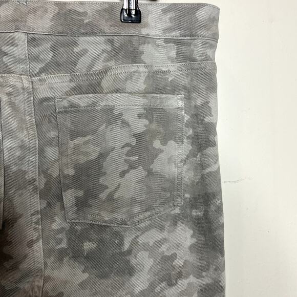 NWT‎ Spanx Stone Washed Camouflage Pull-On Jean-ish Ankle Leggings Size XL - Picture 6 of 11
